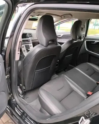 Volvo V60 cena 43900 przebieg: 248000, rok produkcji 2015 z Konin małe 67
